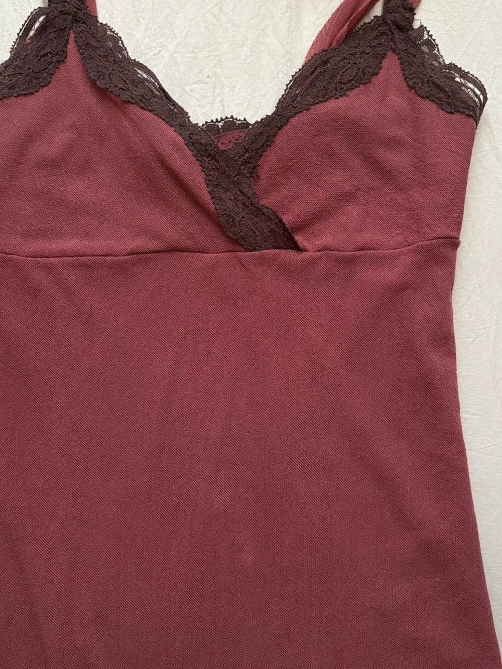 Lace-Trimmed V-Neck Tank Top - Picture 3 of 4